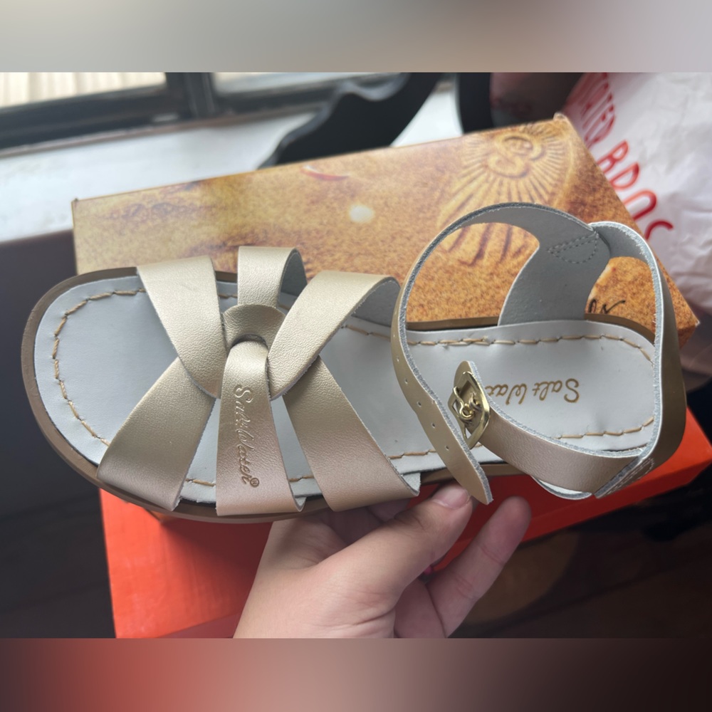 Womens salt water sandals Gold